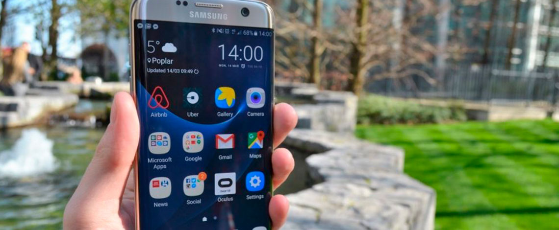 Samsung поспевает за майскими обновлениями безопасности Google